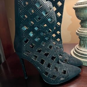 Jennifer Le “Lani” laser cut boot